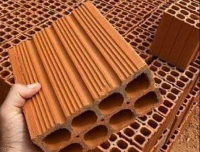 Conheça o processo de fabricação de tijolos em uma fábrica